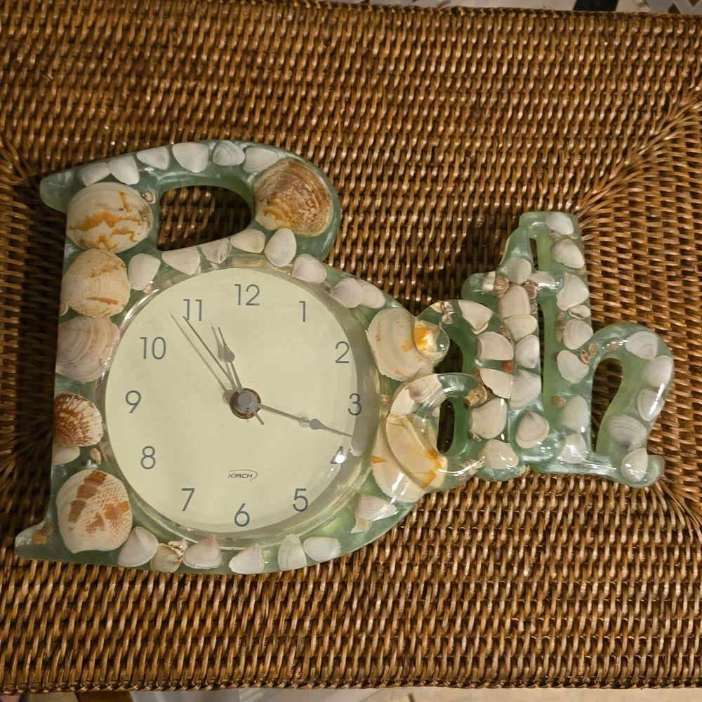 Kirch Lucite - Bath - Seashell Wall Clock